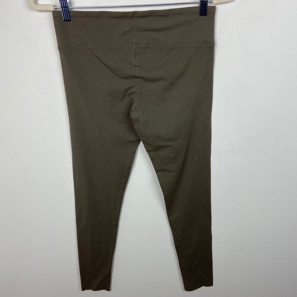 Aritzia TNA Atmosphere Leggings Taupe Size Medium - Picture 6 of 11